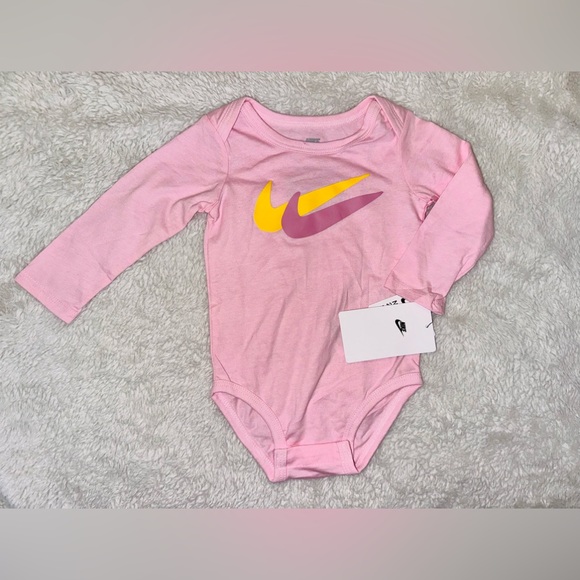 NWT Nike Onesie - Picture 3 of 7